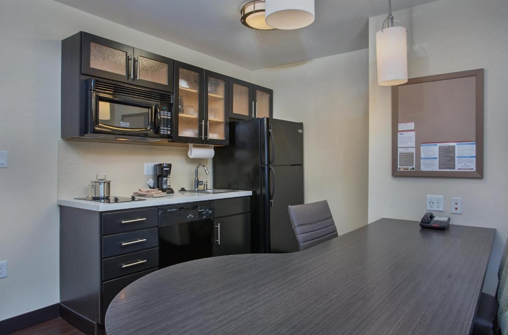 Candlewood Suites Bowling Green