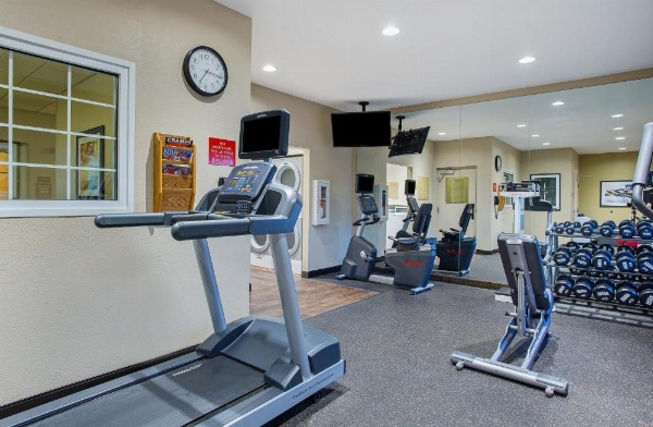 Candlewood Suites Bowling Green image 19