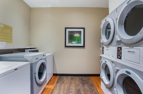 Candlewood Suites Bowling Green image 20