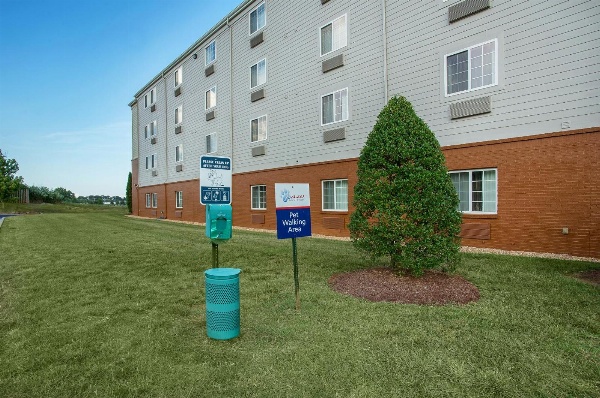 Candlewood Suites Bowling Green image 5